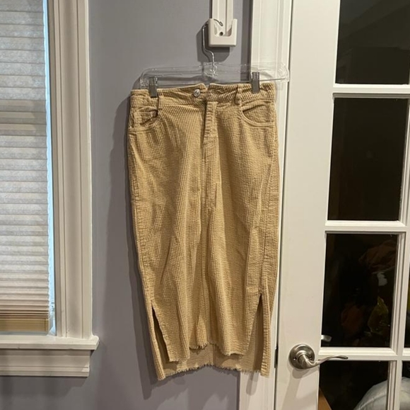 Zara denim corduroy midi skirt - Picture 4 of 10